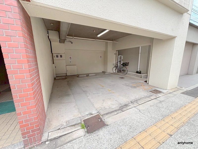 ハイム新大阪　仲介手数料無料の駐車場