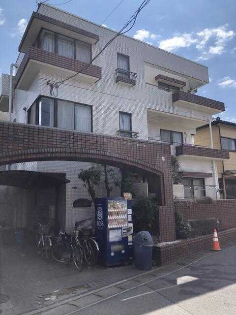 ローズガーデン1番館のエントランス