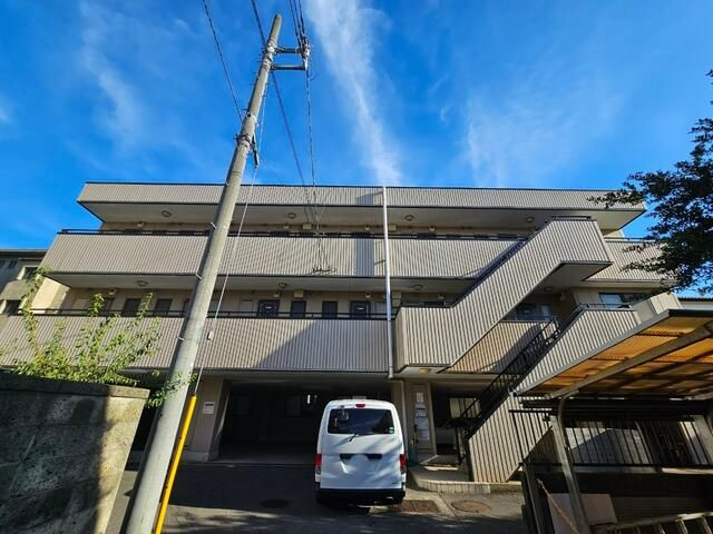 ステージア２１の外観