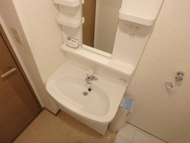 【洗面所】 | アンジュール | 忙しい朝には欠かせない洗面所です