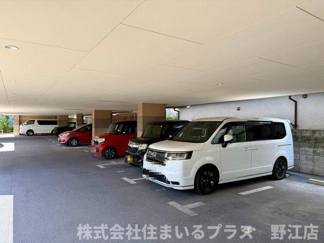 シェルマンド毛馬の駐車場