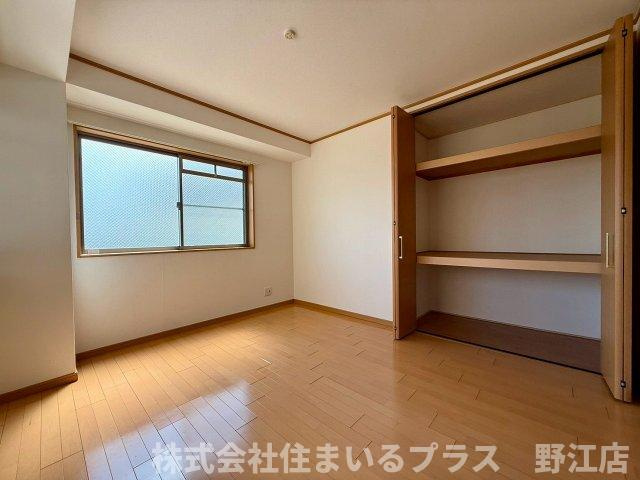 シェルマンド毛馬の洋室