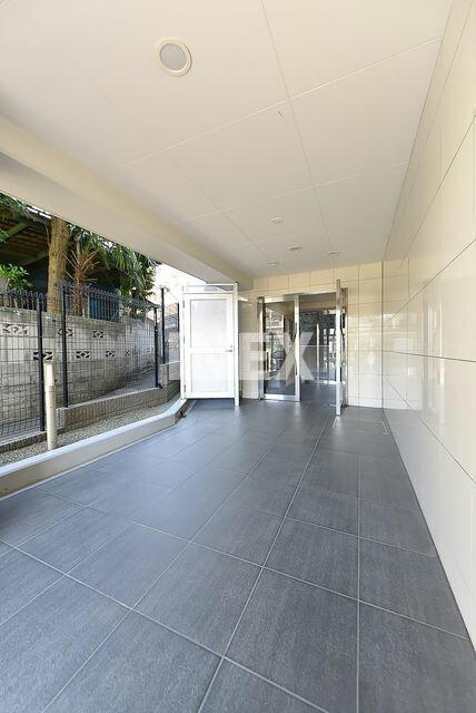 横浜市保土ケ谷区岩井町の賃貸マンションのロビー