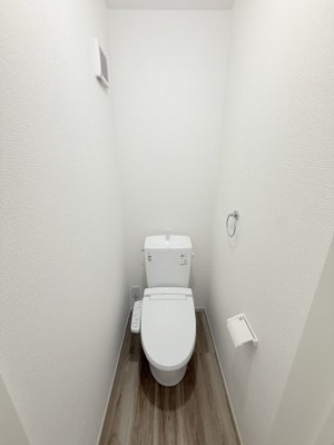 【トイレ】 | LIGARE　天童市柏木町1丁目1期　1号棟 | ★内覧予約でブランド米2kg★