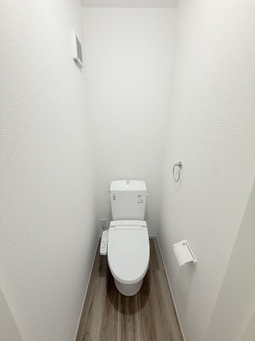 【トイレ】 | LIGARE　天童市柏木町1丁目1期　1号棟 | ★内覧予約でブランド米2kg★