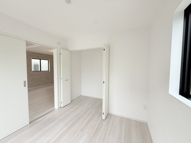 【洋室】 | LIGARE　山形市鈴川２丁目１期　２号棟