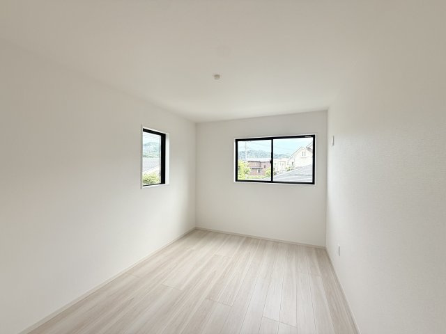 【洋室】 | LIGARE　山形市鈴川２丁目１期　２号棟
