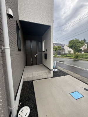【玄関】 | LIGARE　山形市鈴川２丁目１期　２号棟