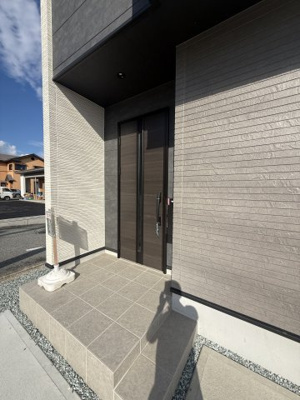 【玄関】 | LIGARE　寒河江市日田１期　１号棟