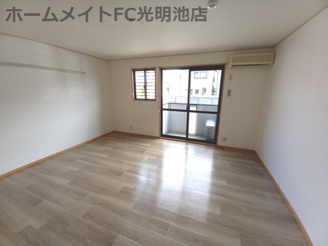 セジュール藤井B棟の居間・リビング
