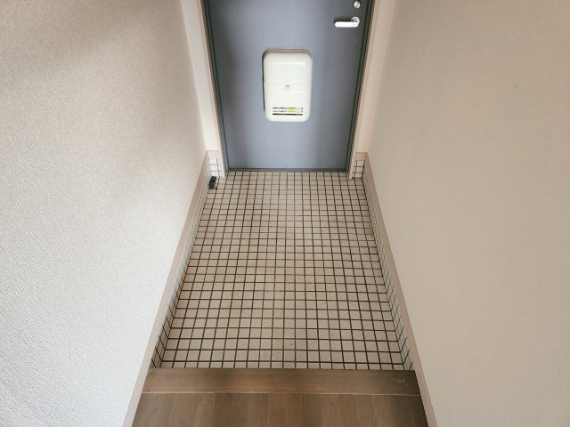 Nコートの玄関