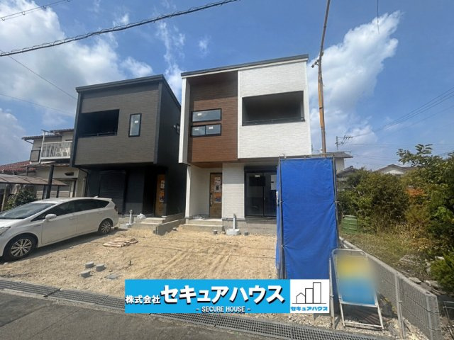 【本日ご案内可能】大府市北山町3丁目　全2棟の外観|【現地外観写真】
◆駐車並列2台可能！オプション工事でカーポート設置などいかがでしょうか。その他にも、フェンスなどの「オプション工事」もご提案いたします♪　　　　　　　　　　　　　　　　　　　　　　　