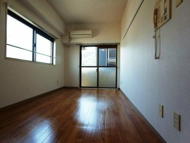 江東区亀戸９丁目の賃貸マンションの居間・リビング