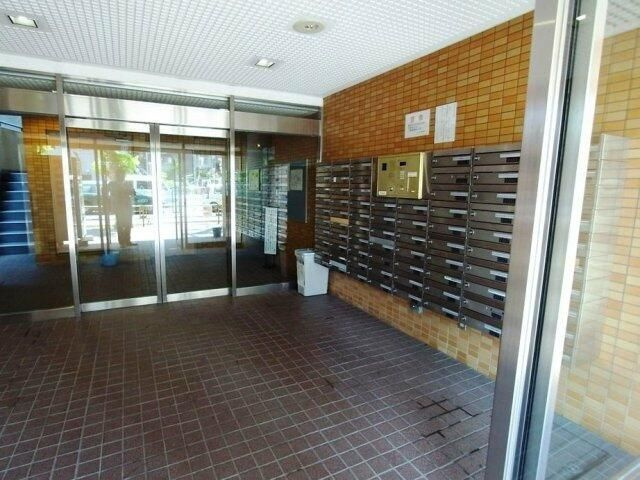 江東区亀戸９丁目の賃貸マンションのエントランス