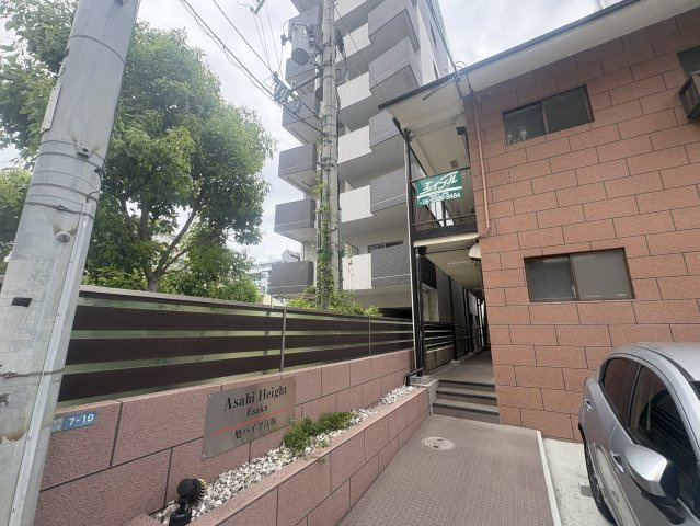 旭ハイツ江坂のエントランス
