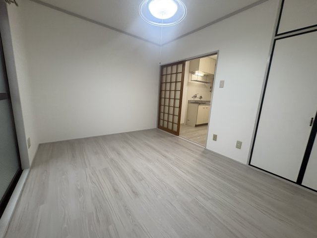 旭ハイツ江坂の居間・リビング