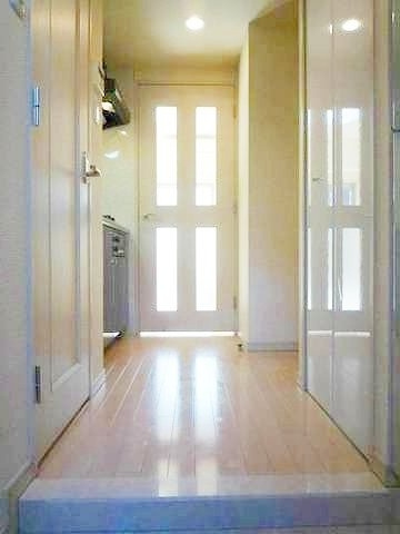 千代田区神田錦町１丁目の賃貸マンションの玄関