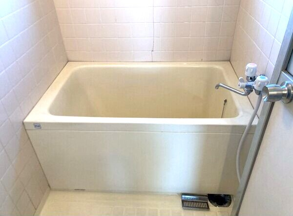 レジデンスブルーの浴室