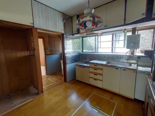 松瀬町　平屋戸建のキッチン