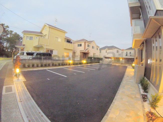 【駐車場】 | LE　LIEN　ELEVER