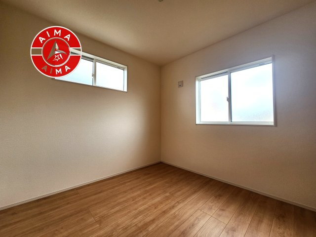 福岡市西区泉3丁目第1-2棟（2号棟）の洋室|採光良好な洋室は全居室、複層ガラスの遮熱効果と断熱効果で、一年中快適に過ごせます。