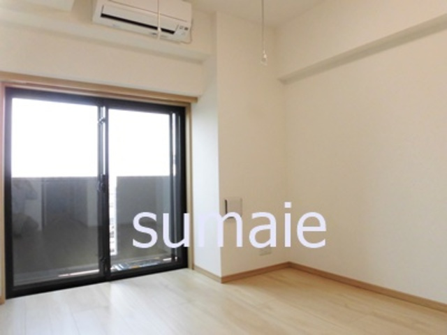 ルーブル東十条の居間・リビング|天井が高めのお部屋です