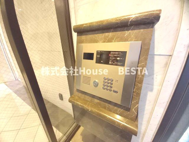 スワンズ神戸三宮イーストのエントランス