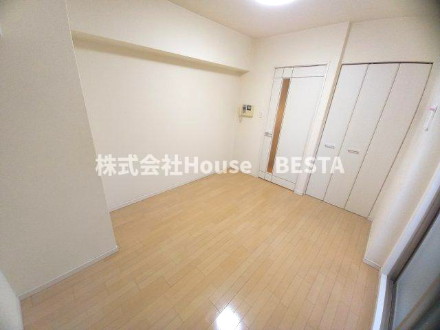 スワンズ神戸三宮イーストの洋室