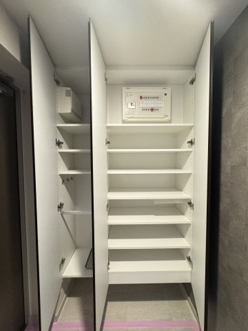 クレヴィア茗荷谷 文京の丘　14Fの収納