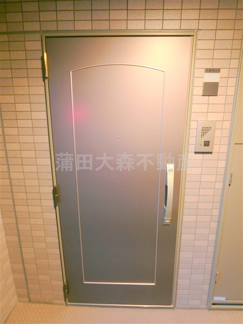 ルーブル蒲田南参番館の玄関