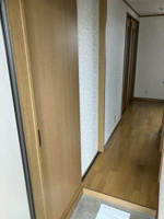 玄関横の収納、洗濯機置場。