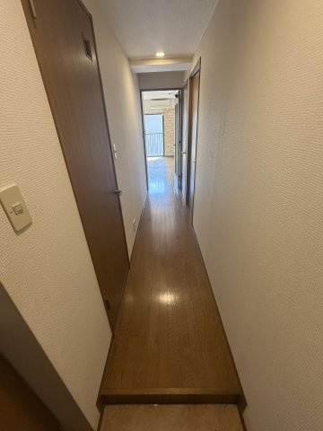 クラーシェ妙典の玄関