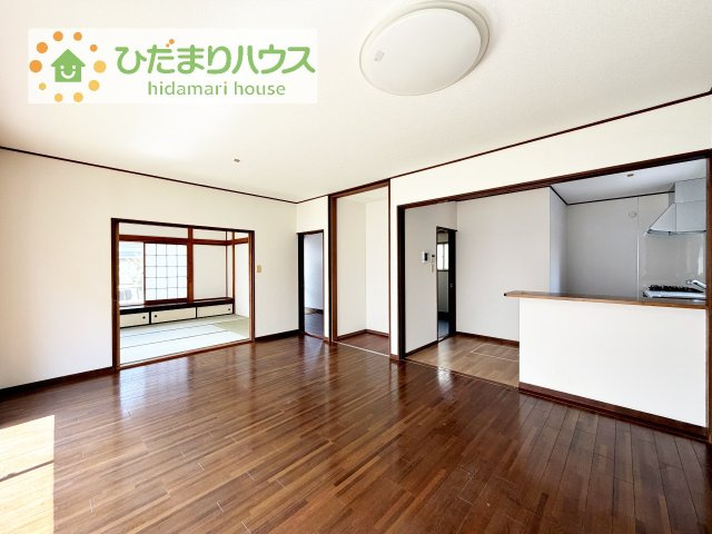 【居間・リビング】 | 龍ケ崎市長山1期　中古戸建 | ママがひとりにならない、リビングとつながるオープンキッチンなら家族のお手伝いも増え、会話がうまれます(*^-^*)