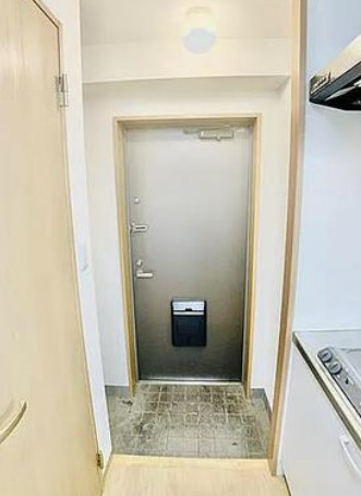ドミール平和台の玄関