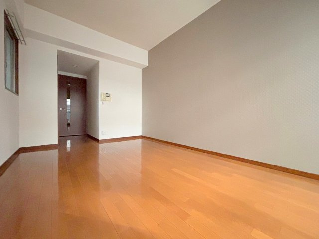 FLAT34新大阪南の居間・リビング