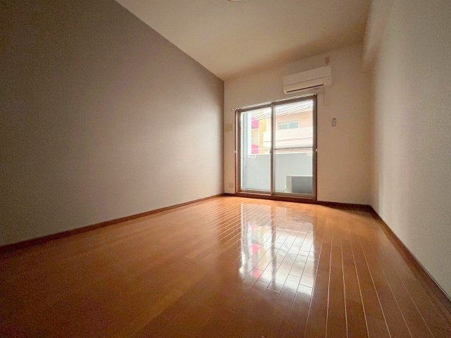 FLAT34新大阪南の居間・リビング