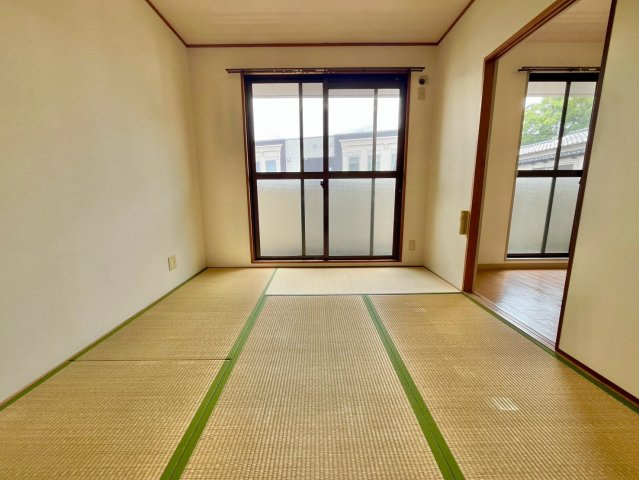 レジデンス一栄の和室