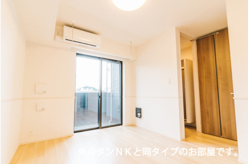 【居間・リビング】 | 鹿黒アパート　E | ※同タイプの写真となります