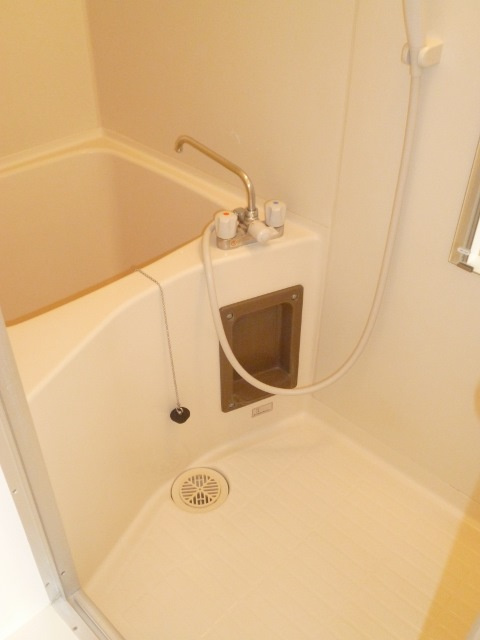 アゼリア宮田の浴室|バス・トイレ別(^^)/