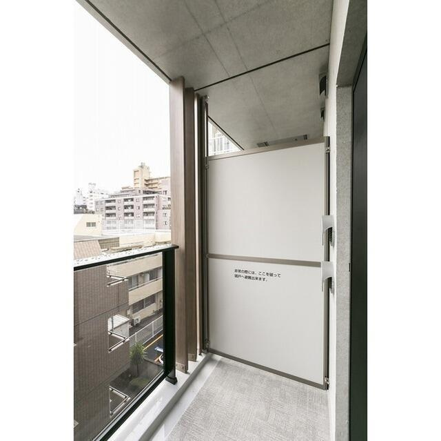 ＣＯＮＴＲＡＬ　ｎａｋａｍｅｇｕｒｏのバルコニー|開放的で明るい空間を演出してくれるバルコニーです