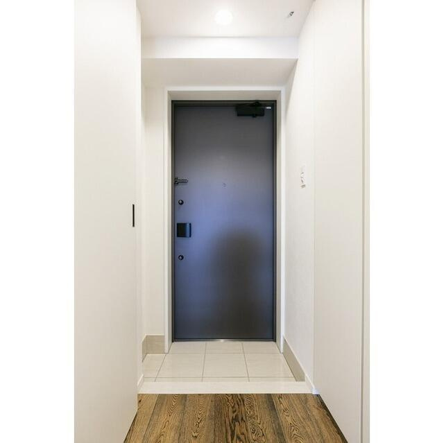 ＣＯＮＴＲＡＬ　ｎａｋａｍｅｇｕｒｏの玄関|シンプルで使いやすい玄関です