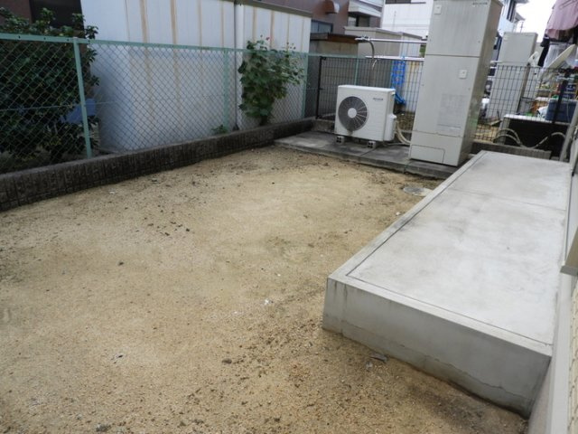 【庭】