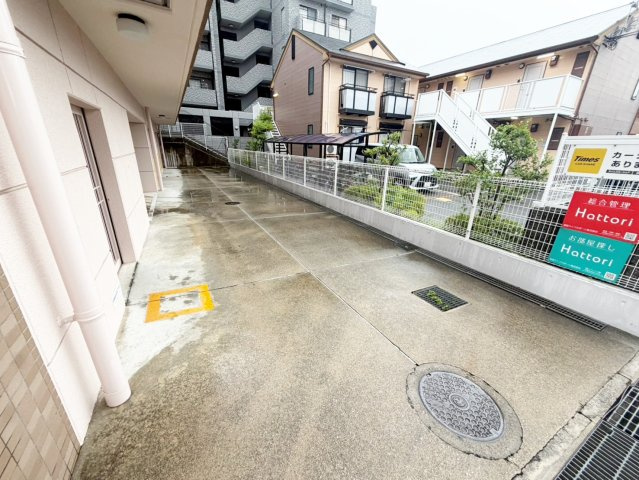 グランシャリオの駐車場