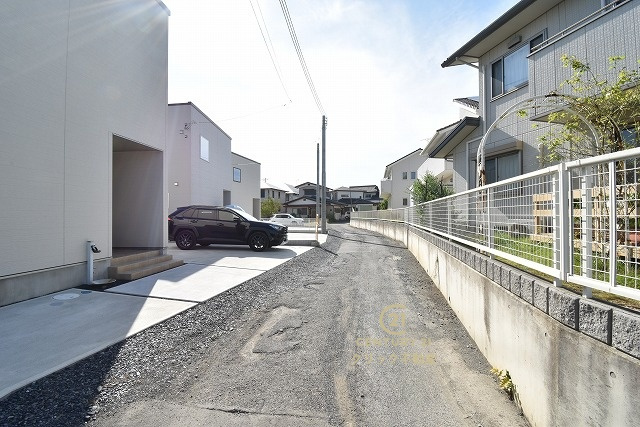 ジュン・ホーム　 日立市東金沢町　1丁目　3の前面道路含む現地写真|気になる他の物件と合わせての現地ご案内も可能です。資金計画のご相談もお任せください。HPから、またお電話でも、お気軽にお問い合わせください。