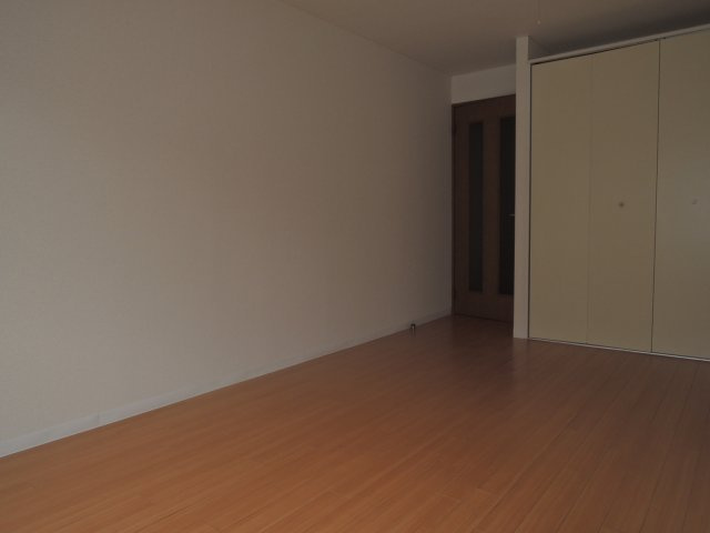 【寝室】
