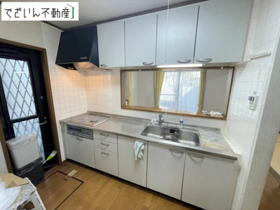 【キッチン】 | 熊谷市銀座5丁目　中古住宅   | 現地(2026年8月撮影)