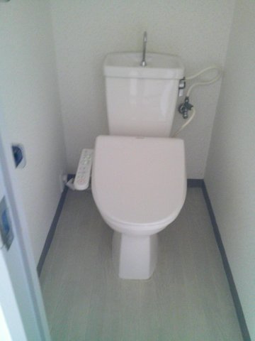 大阪市中央区谷町６丁目の賃貸マンションのトイレ