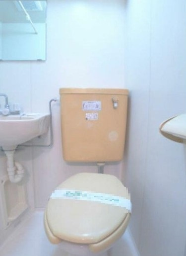 TAKANOビルのトイレ