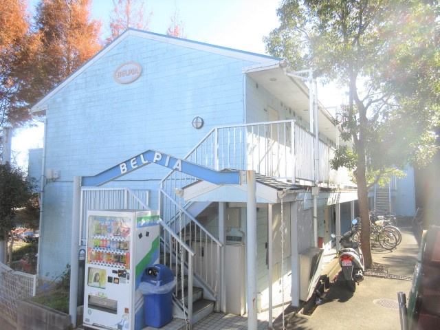 藤沢市白旗４丁目のアパートの外観