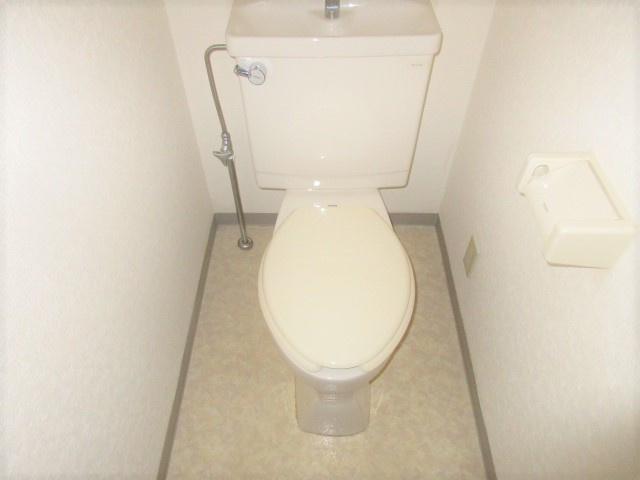 藤沢市白旗４丁目のアパートのトイレ
